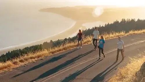 衰老|一个人跑步 vs 一群人跑步，哪个更好？