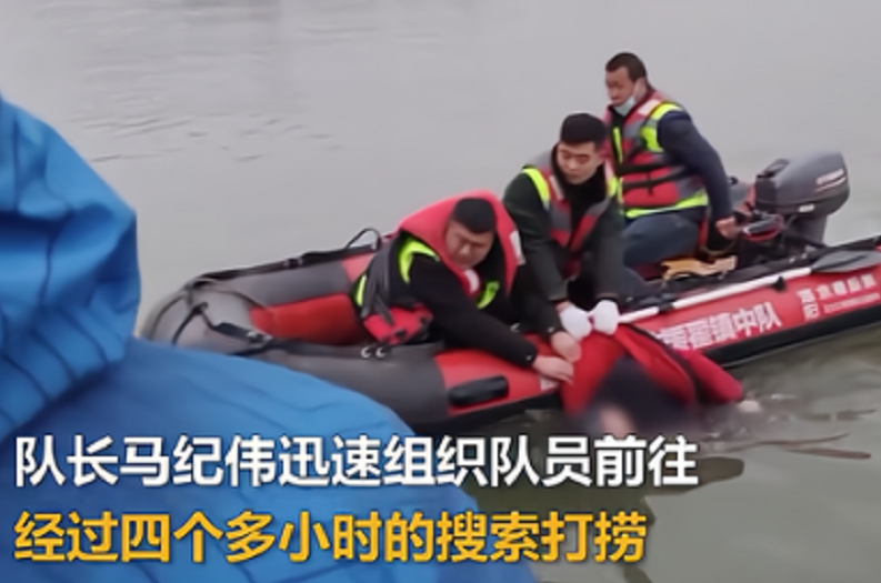 洛阳|洛阳男子深冬夜钓落水, 打捞上岸已溺亡, 现场发现饵料仍在竿稍已折