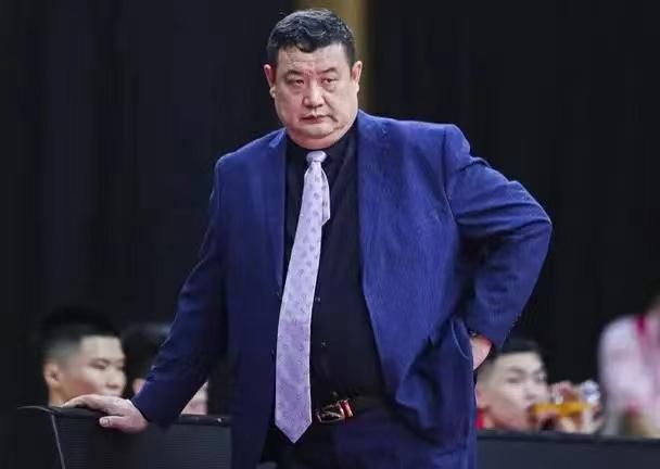 季后赛|CBA四消息！季后赛再生悬念，北京老谋深算，徐长锁执教受质疑