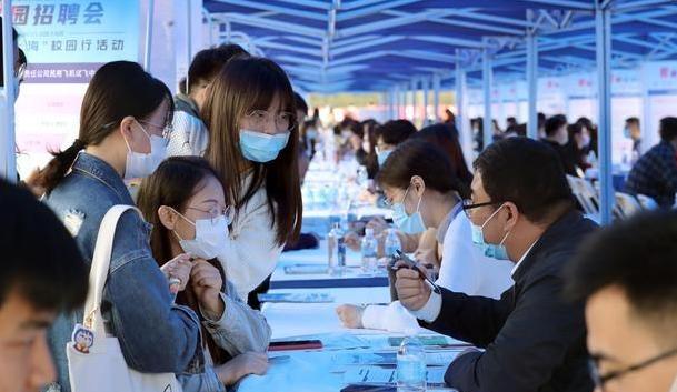 高校|华为开启招聘计划，有的岗位不限专业，3种大学生有不错的优势