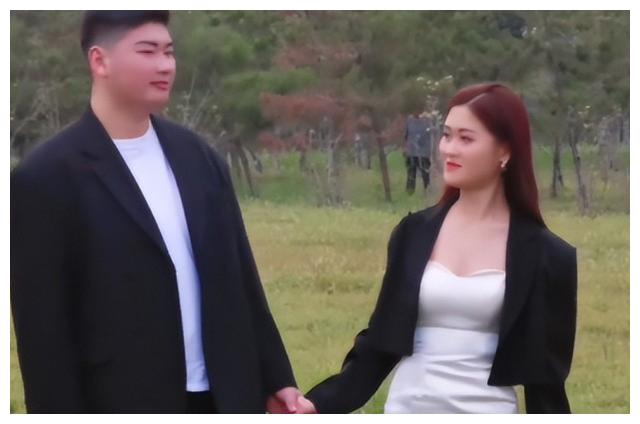 陈萌|陈萌正式进军直播带货！大方公开“金钱观”，疑似女方父母要退婚