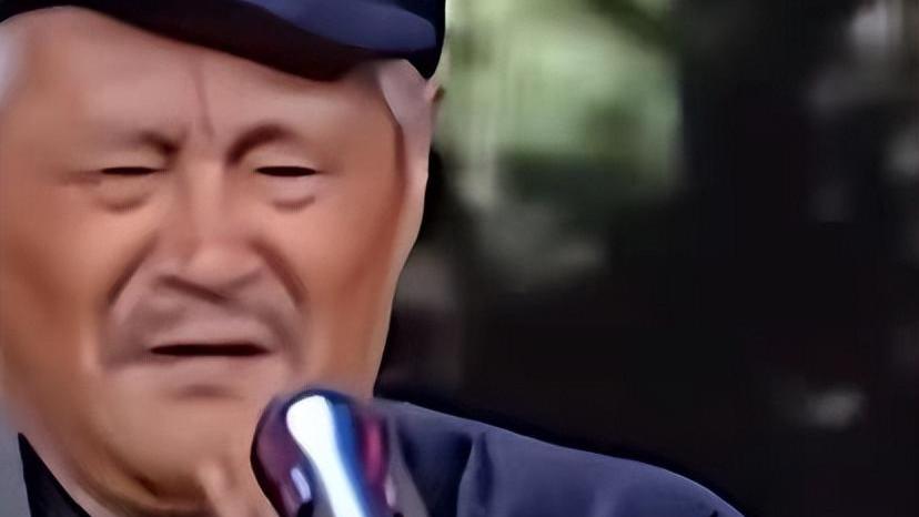 赵一楠 赵本山儿子进入演艺圈：拍电影找喜剧大咖撑场。点头憨笑似朱小伟！