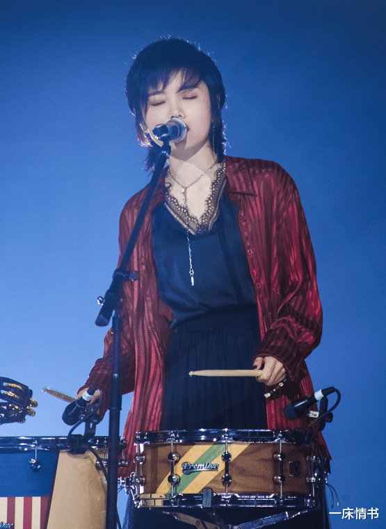 超女|《浪姐》里的超女们，为什么只有她俩逆袭翻红了