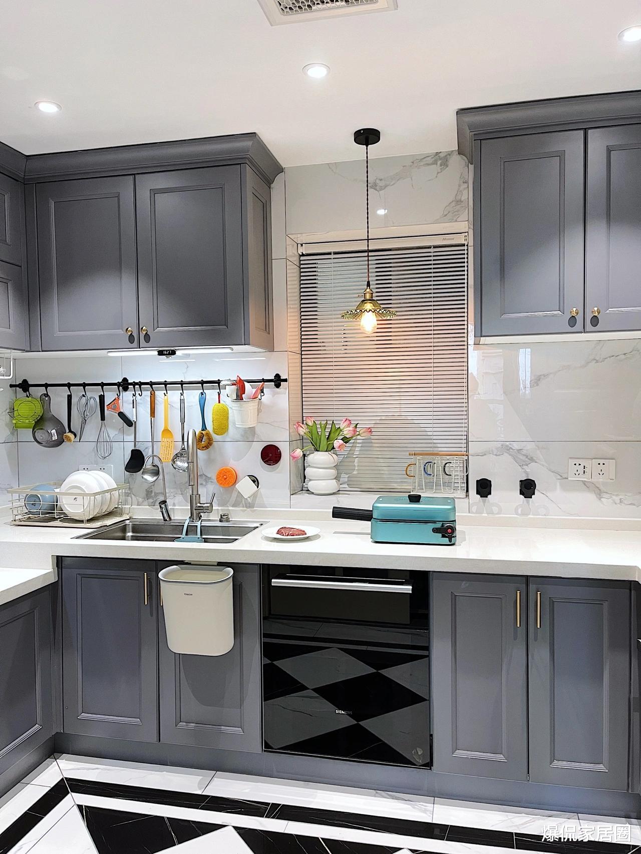 90后妹子新装修的厨房,看完表示极度羡慕!行内人:至少造价6W+