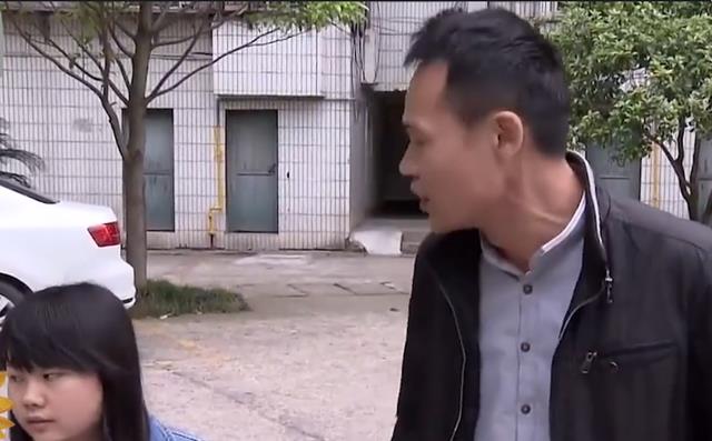 19岁女儿嫁给大龄剩男,结婚一年父亲却浑然不知,全是干妈在搞鬼