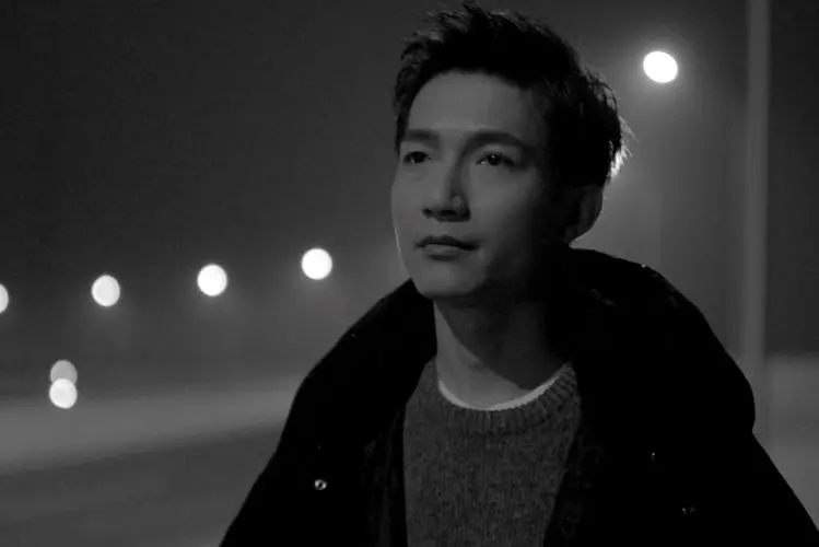 陈楚生|原来陈楚生当年并没有在跨年夜的晚会一走了之,天价赔偿到底从何而来?