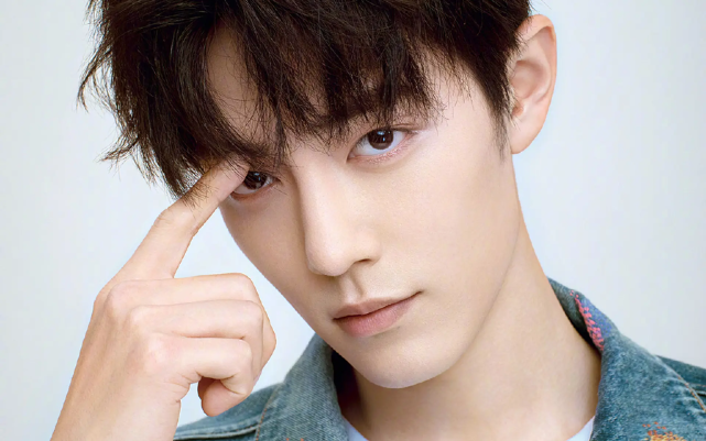 肖战|肖战和经纪人频繁穿情侣款引发恋情猜测,肖战方发律师声明澄清