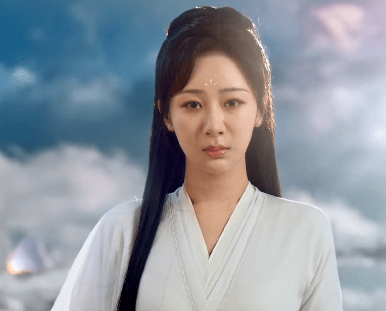 杨钰莹|凹陷、断层、尖得能“戳人”，这8位明星的下巴，一个比一个夸张