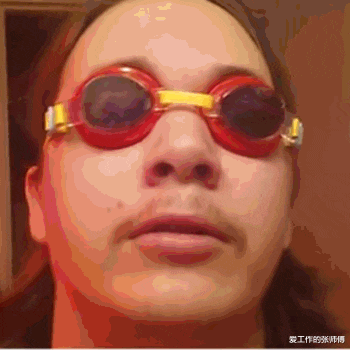 主持人|看了30年新闻联播，才知道主持人后面放那么多电视的原因