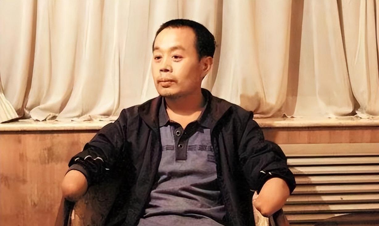 男子举报同村恶霸,却被报复砍掉双手,最终获赔金额少得可怜