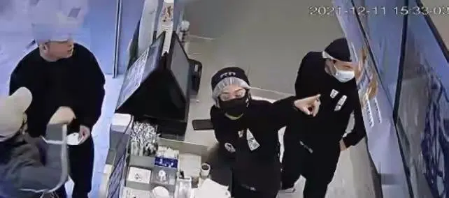 周迅|周迅又被爆出新男友,接受采访毫不避讳!