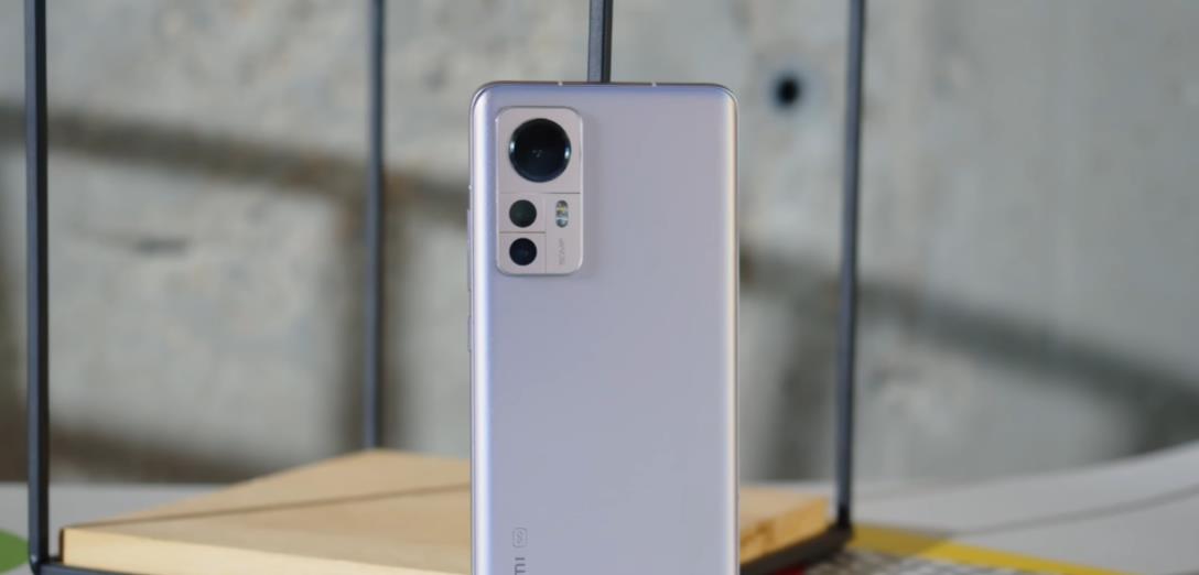 旗舰机|3000元和5000元的旗舰机有什么不同，哪个更值得？区别主要有4点