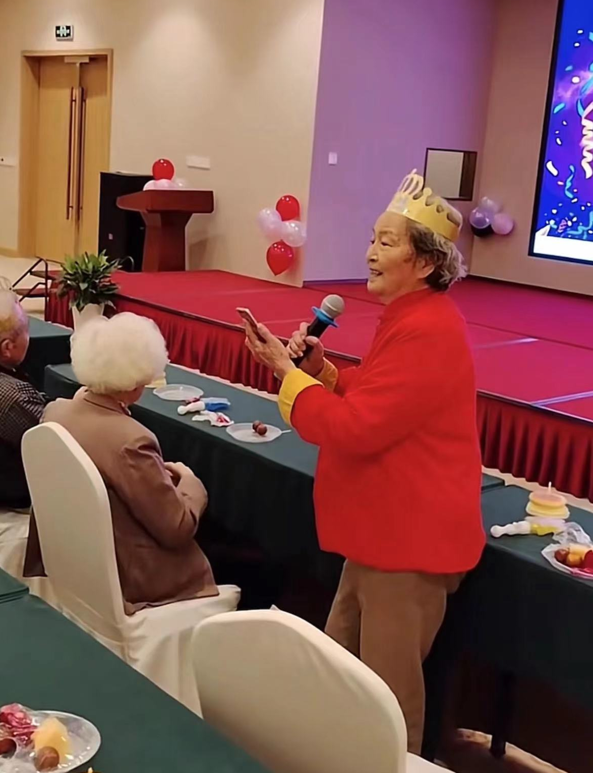 红楼梦|红楼梦“王夫人”庆91岁!身子仍硬朗,演员女儿嫁去日本不在身边