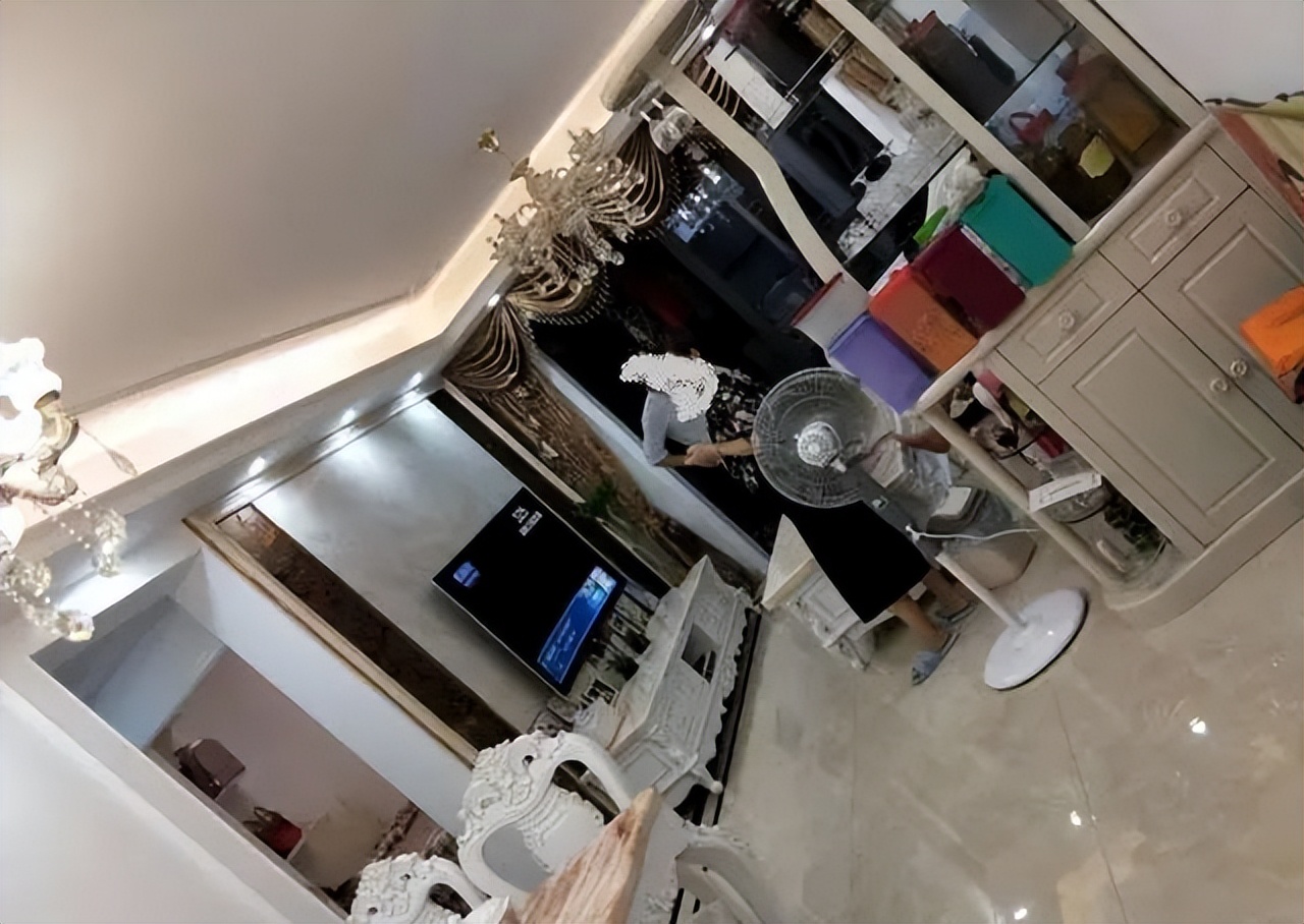 朋友来到新房参观说家具选错了,听朋友这一讲解,涨见识了