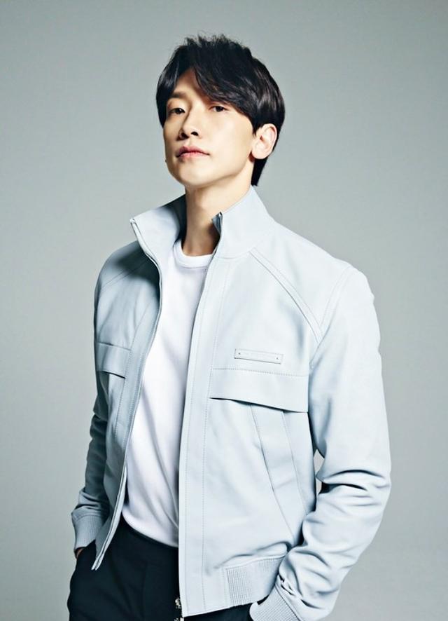 风筝|Rain背叛金泰希选择李孝利!下戏迷妹式超甜互动,我们不谈工作