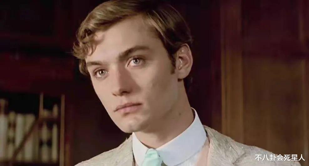 男神|各国顶级男神发福史,秃顶、大肚腩、胡子邋遢,油腻到不敢认!