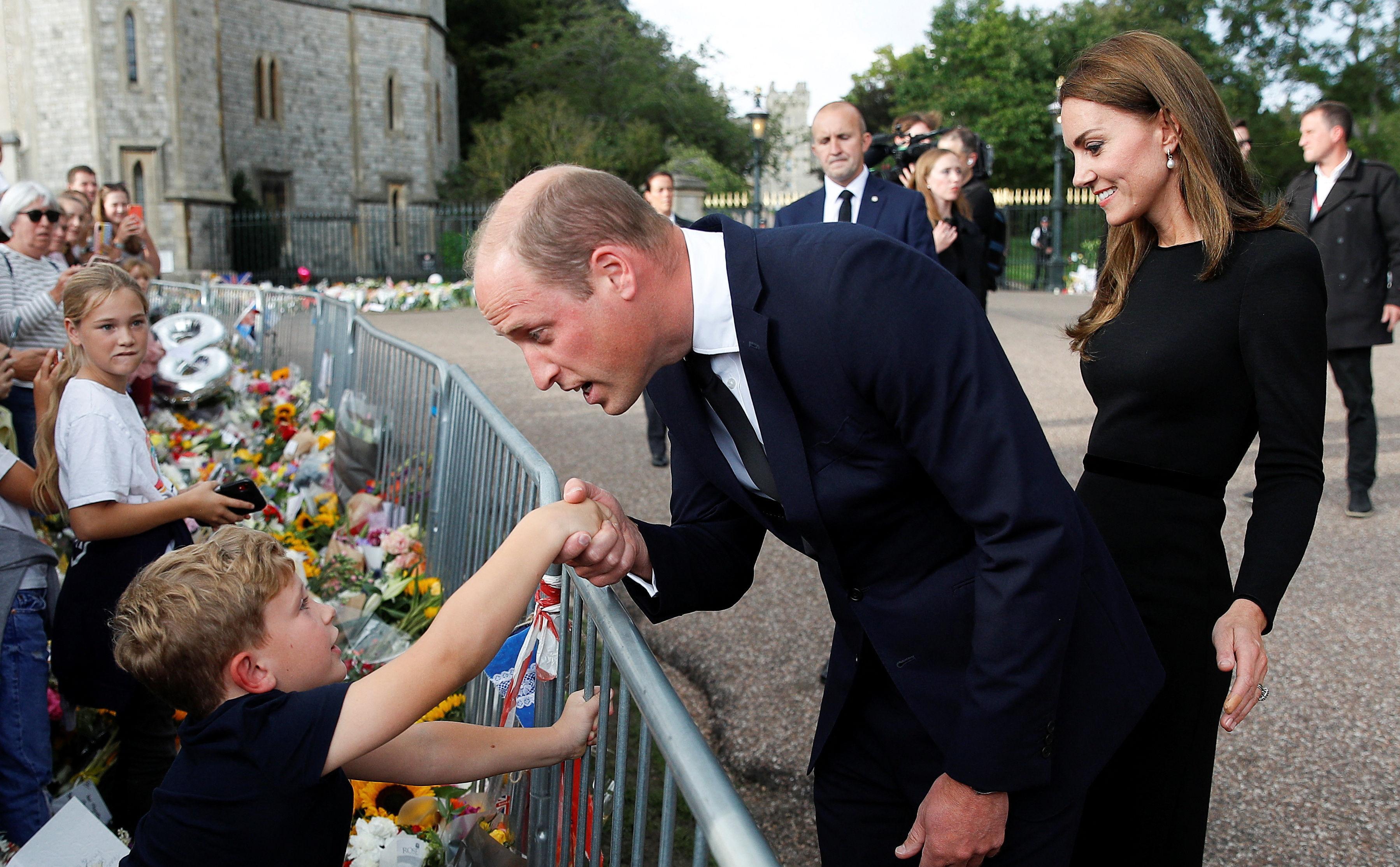 哈里王子|哈里梅根鬼话连篇!纪录片打脸过往发言外媒怒揭6大谎言