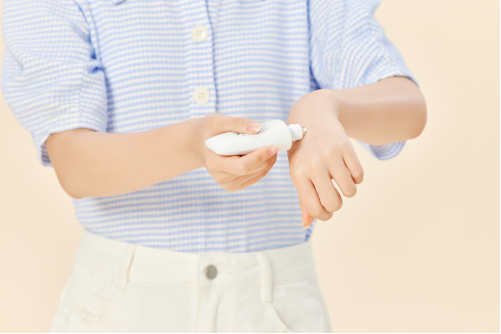 饮食 身上容易干燥起皮,用什么身体乳比较好?