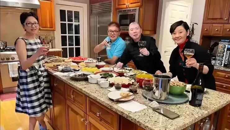 冯小刚|冯小刚出走遭“实锤”？知名媒体扒出细节，移居申请已获审批