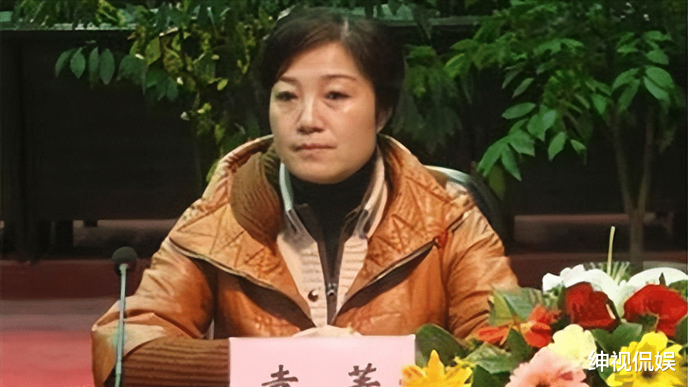 “美女贪官”袁菱落马,大搞“权色交易”敛财4052万,判处无期徒刑