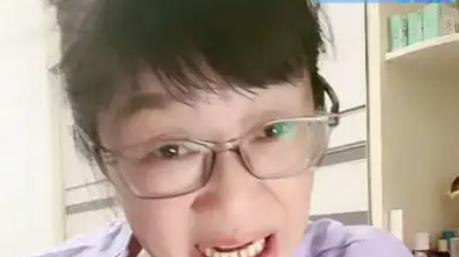 余秀华|余秀华帮杨槠策洗白:他爱我不是演的!网友:离开男人没法活?