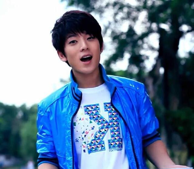 陈翔|“快乐男声”陈翔：曾和毛晓彤是金童玉女，却因皮肤管理而塌房