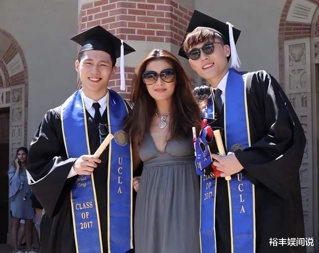 汤镇业|汤镇业晒双胞胎儿女为高考加油,俩儿子颜值高,俩女儿像妈妈