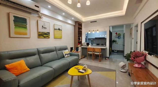 63平新房全屋充满生活气息，做开放式厨房，吧台作为餐桌简约时尚