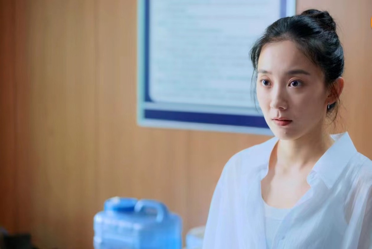 朱颜曼滋|《我们这十年》不起眼的女演员：颜值一流，身材一流，演技亦一流