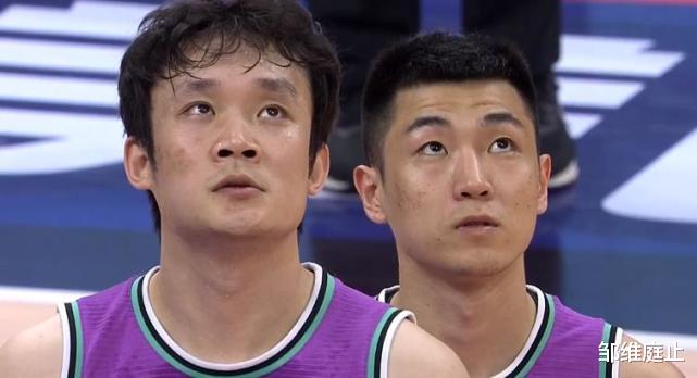 大连|徐长锁爆发冲突，陶汉林怒敲广告板，山东队输掉关键战，季后赛悬了！