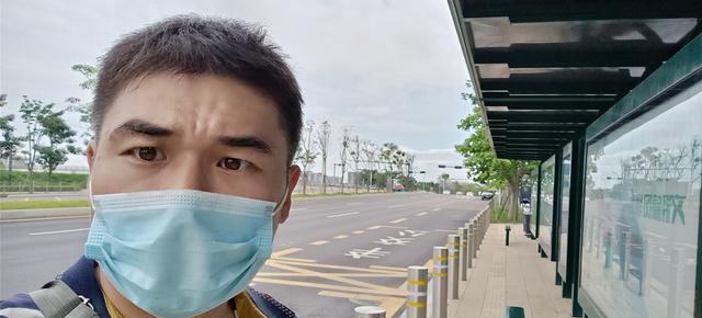 小伙骑单去工地干日结,干了两小时就让我们回去了,工友差点哭了