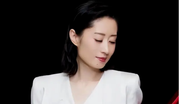 贾静雯|离婚之后过得更好了的明星,逆袭打脸前任