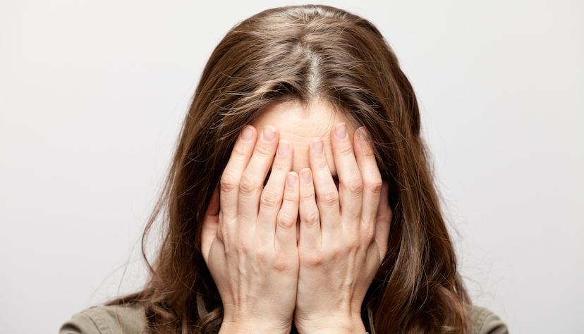 |家里拆迁两套房，该不该分给大姑姐一套房？