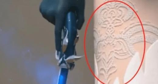 |艾莎的40万根发丝上热搜，中国网友气不过：瞧瞧国漫的丝袜！