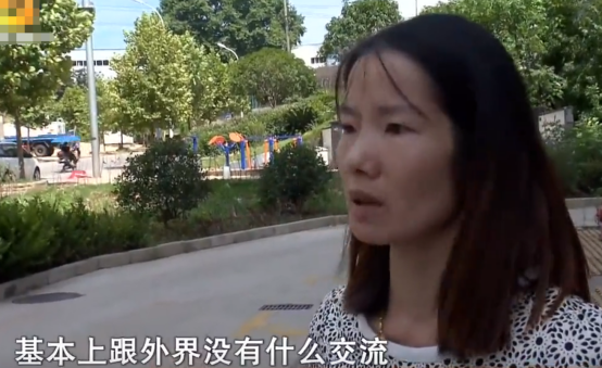 2017年,湖南男子因儿子非亲生要和妻子离婚,母亲阻挠:不能离