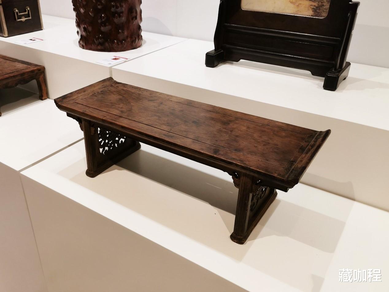 |费工比费料更难得，黄花梨灵芝纹翘头案小器大做