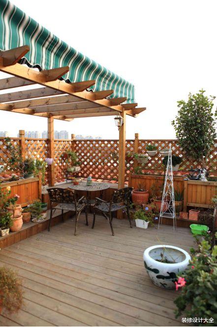 一楼+地下室+花园和顶层+露台,该买哪套?钱都带了,在线等,急!