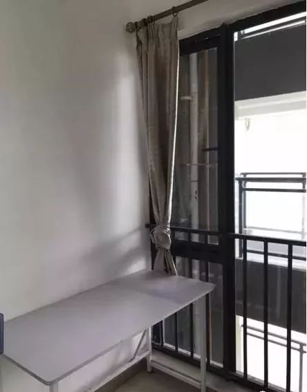 10万装出的83平新房，朋友们进门一看，却说租出去都没人要