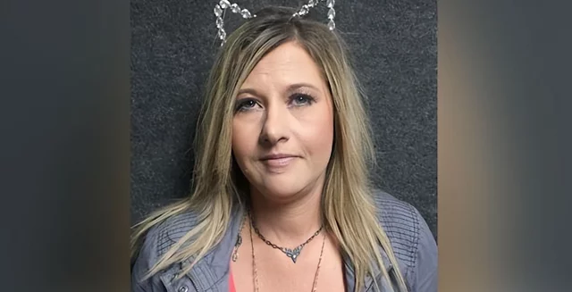 驾照|美国43岁母亲盗用女儿身份,化身青春靓女上大学,狂泡20岁小鲜肉