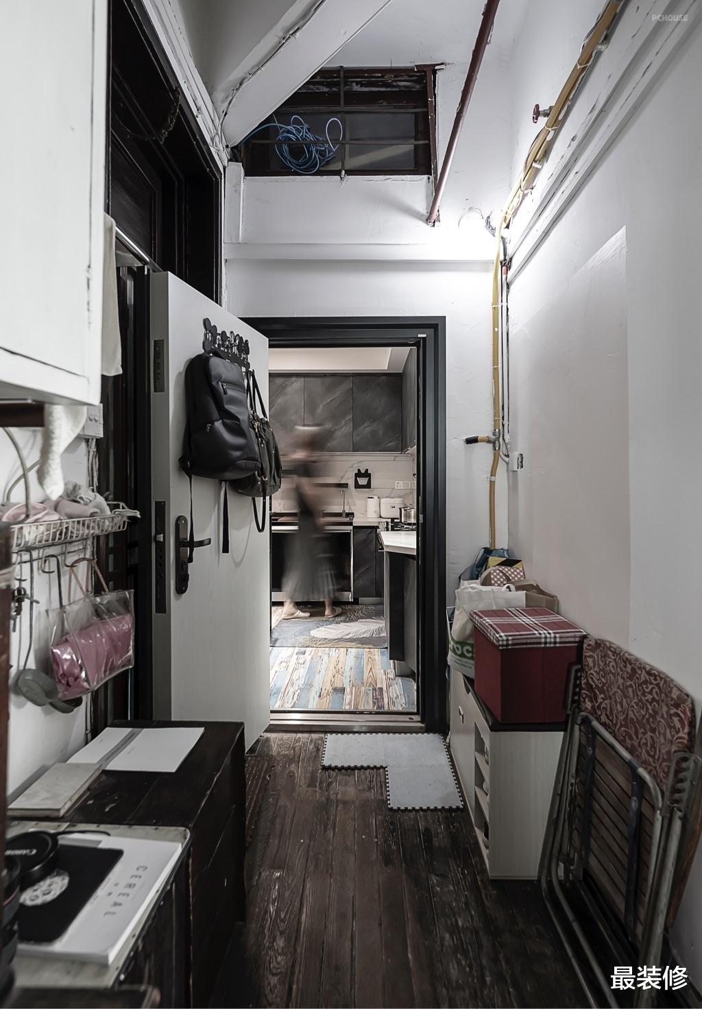 95后小夫妻有多大胆？5年的积蓄，就只买了一套30平的老房子！