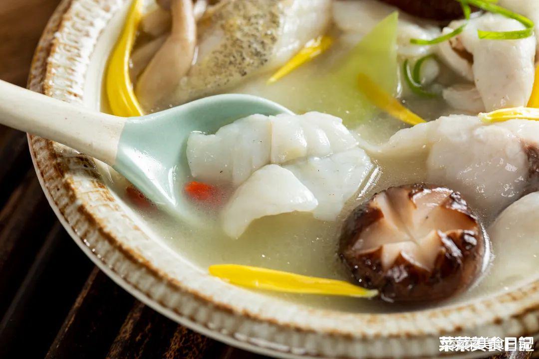 冬天吃它润透了！鲜香滑嫩还下火，香到碗底都舔光