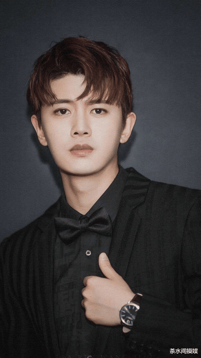 迪丽热巴|从用假马到直接骑人、打戏无力全靠特效，流量演员拍戏钱太好挣