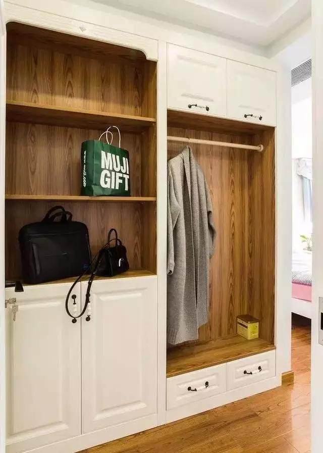 玄关设计别乱来，多有钱都变穷，老师傅告诉你正确做法！