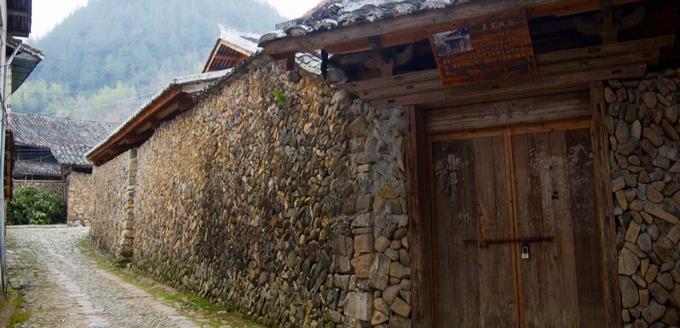浙江省|浙江深山中的秘境，鹅卵石堆砌而成的千年古村落，宁静平和且古朴