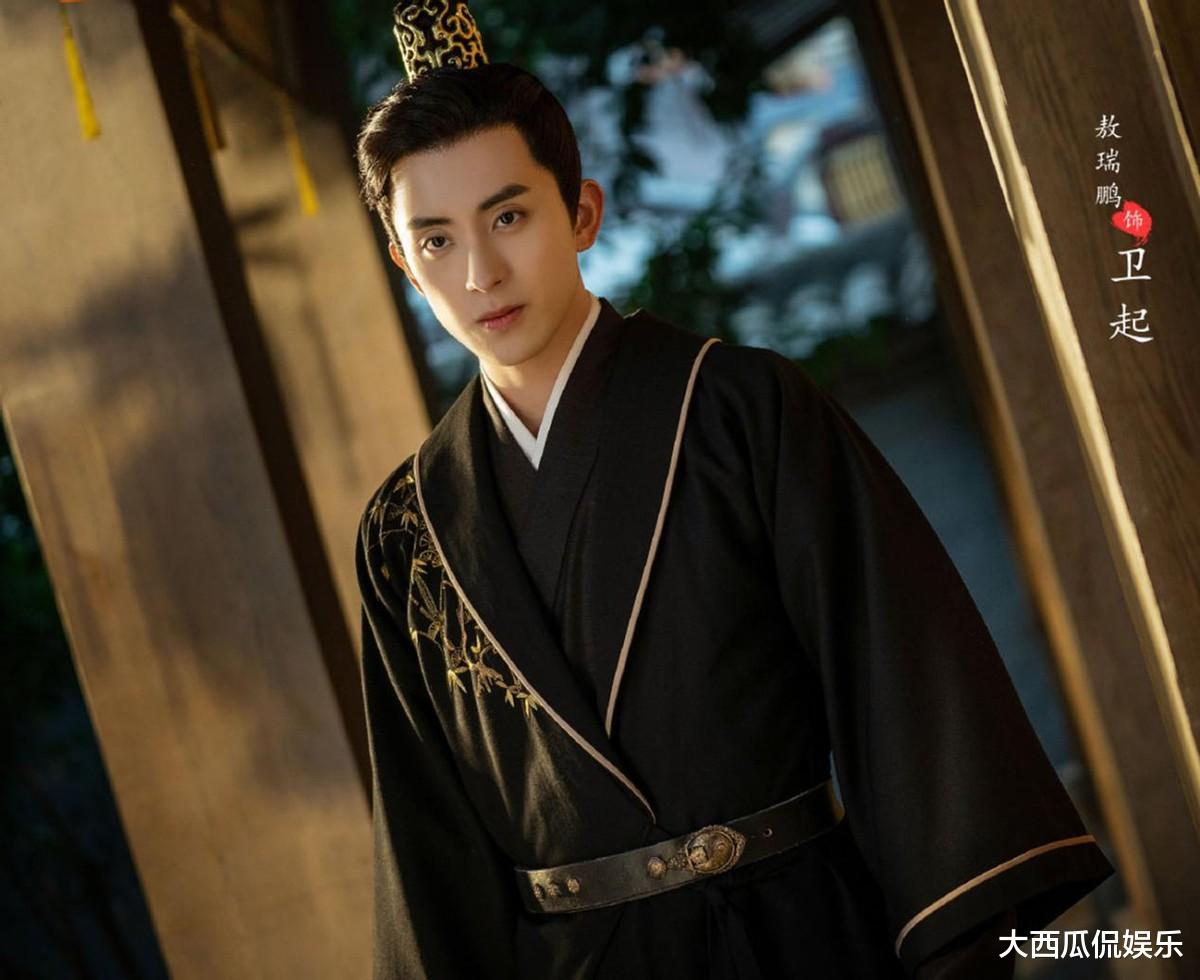 李沁|新古偶甜宠剧将至,傲娇小王爷爱上俏皮才女,看到cp照:心动了