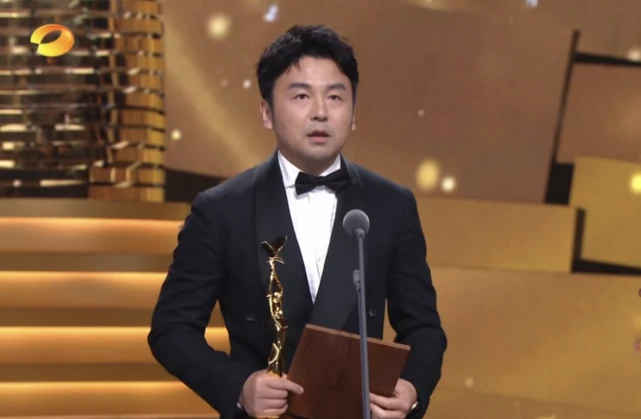 雷佳音|雷佳音回应金鹰奖“黑脸”,还是欠练!否认与张凯丽不和!