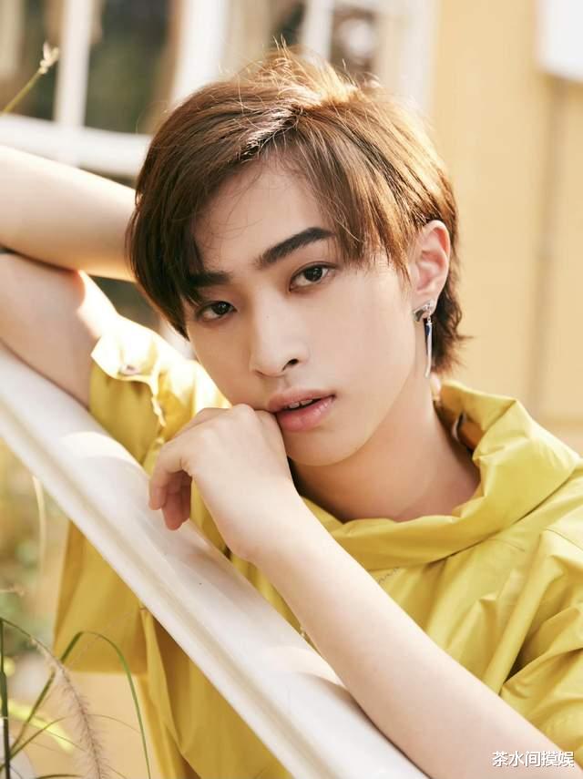 |催熟、缺爱、不正经？几位父母离异的星二代，其实没那么“不堪”