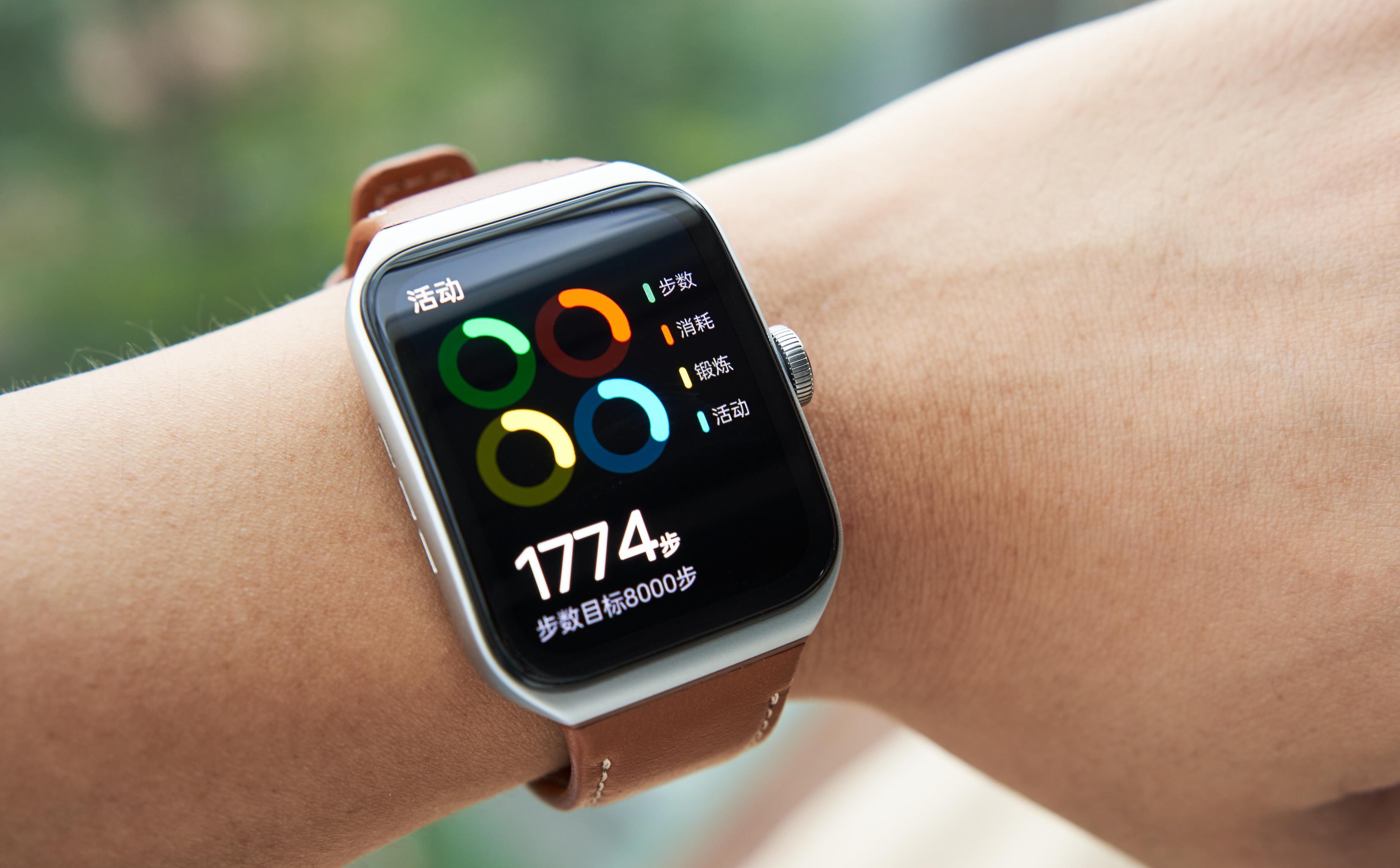 蒂姆·库克|差价4300元！当苹果最强遇到国产最火，这两款智能手表如何选？