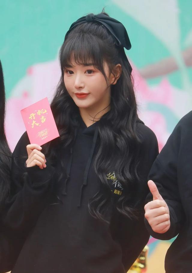 杨洋|这顶级资源，被她拿下了？