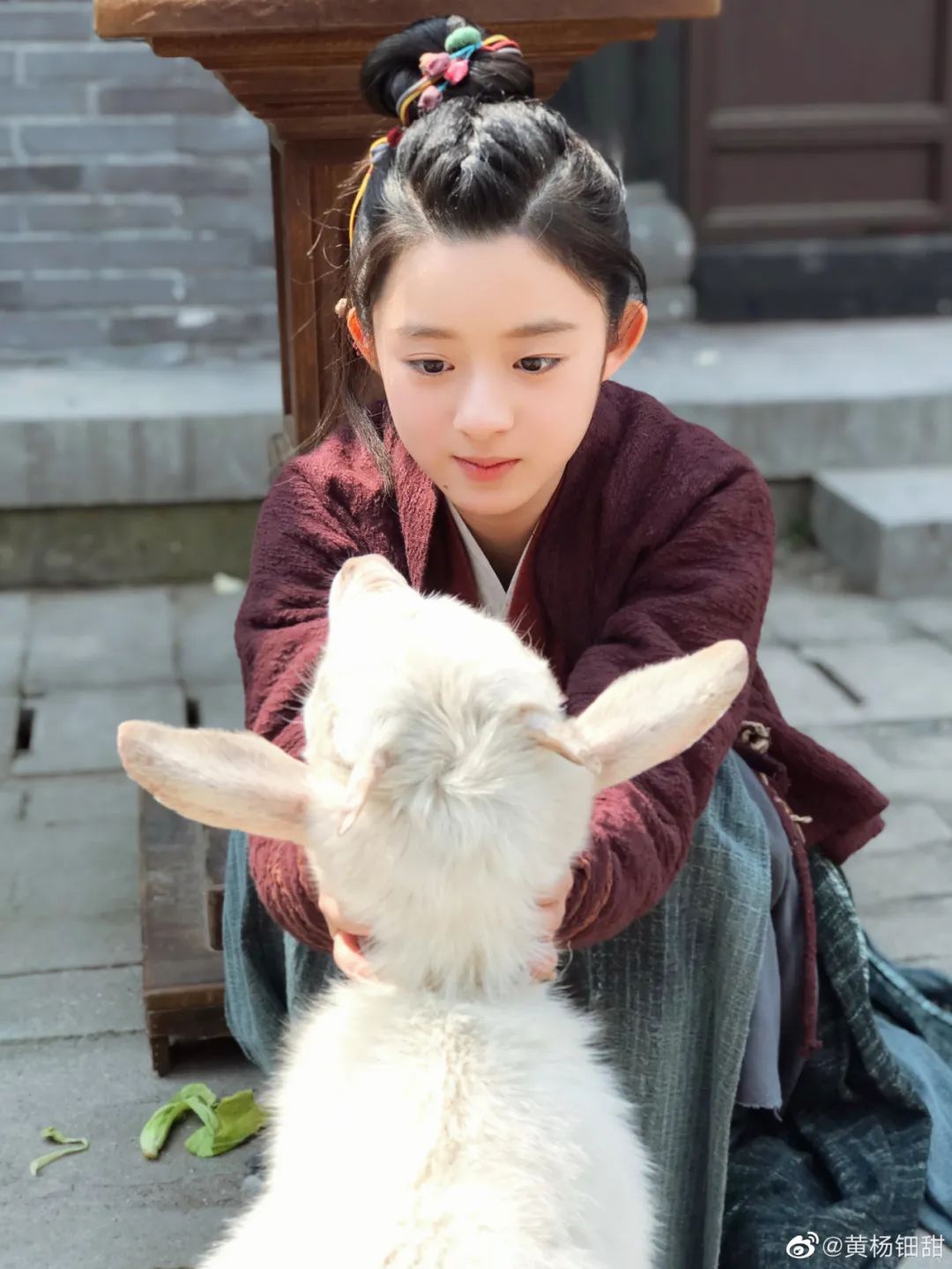 田曦薇|15岁小刘亦菲爆红，又一内娱“甜妹天花板”？